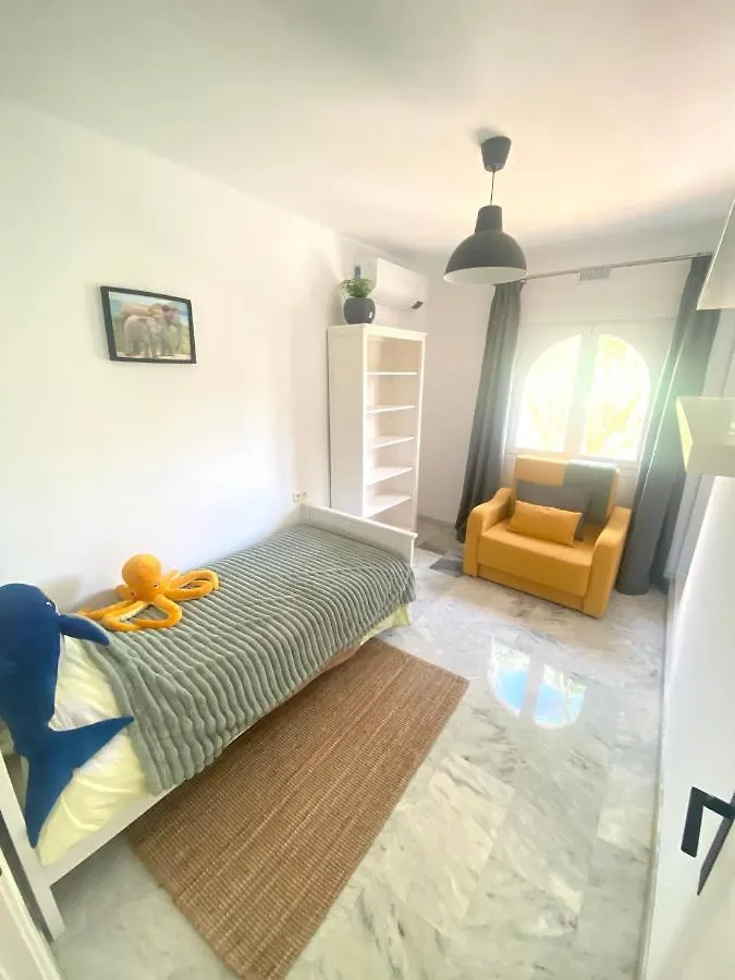 펜션 Modern Townhouse 7 Mins Walk From The Beach And 15 Mins From Port 마닐바 스페인