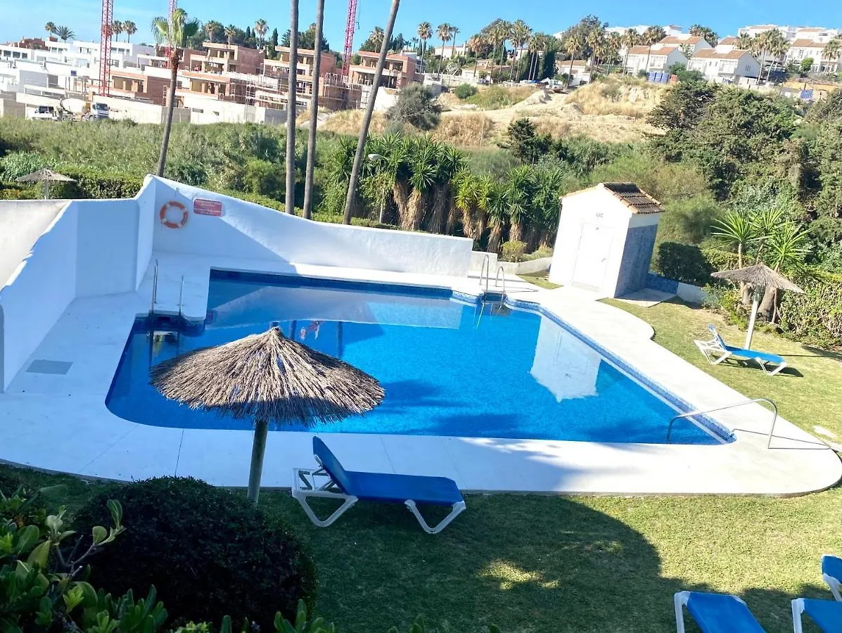Modern Townhouse 7 Mins Walk From The Beach And 15 Mins From Port Manilva Espagne